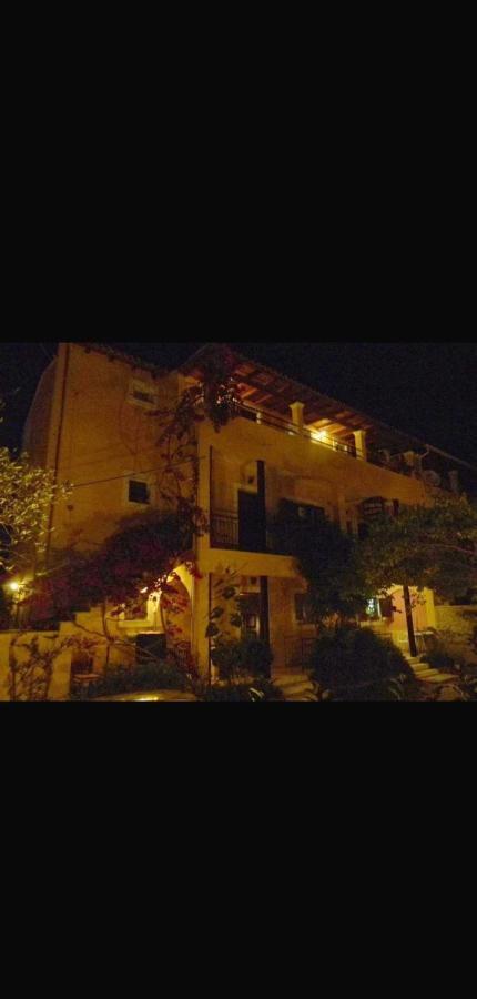 Villa Efterpi コントカリ エクステリア 写真