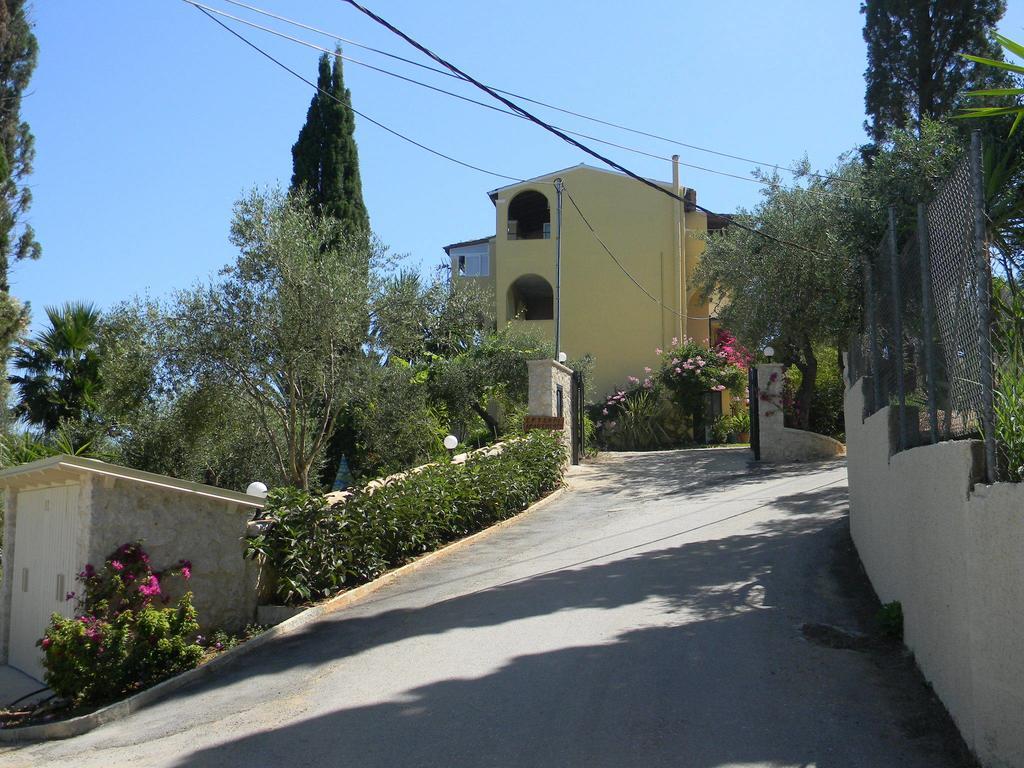 Villa Efterpi コントカリ エクステリア 写真